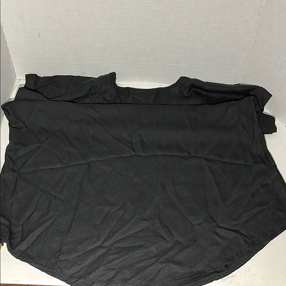 Speed Limit 98 Black Cap Sleeve Relaxed Blouse - Picture 13 of 13